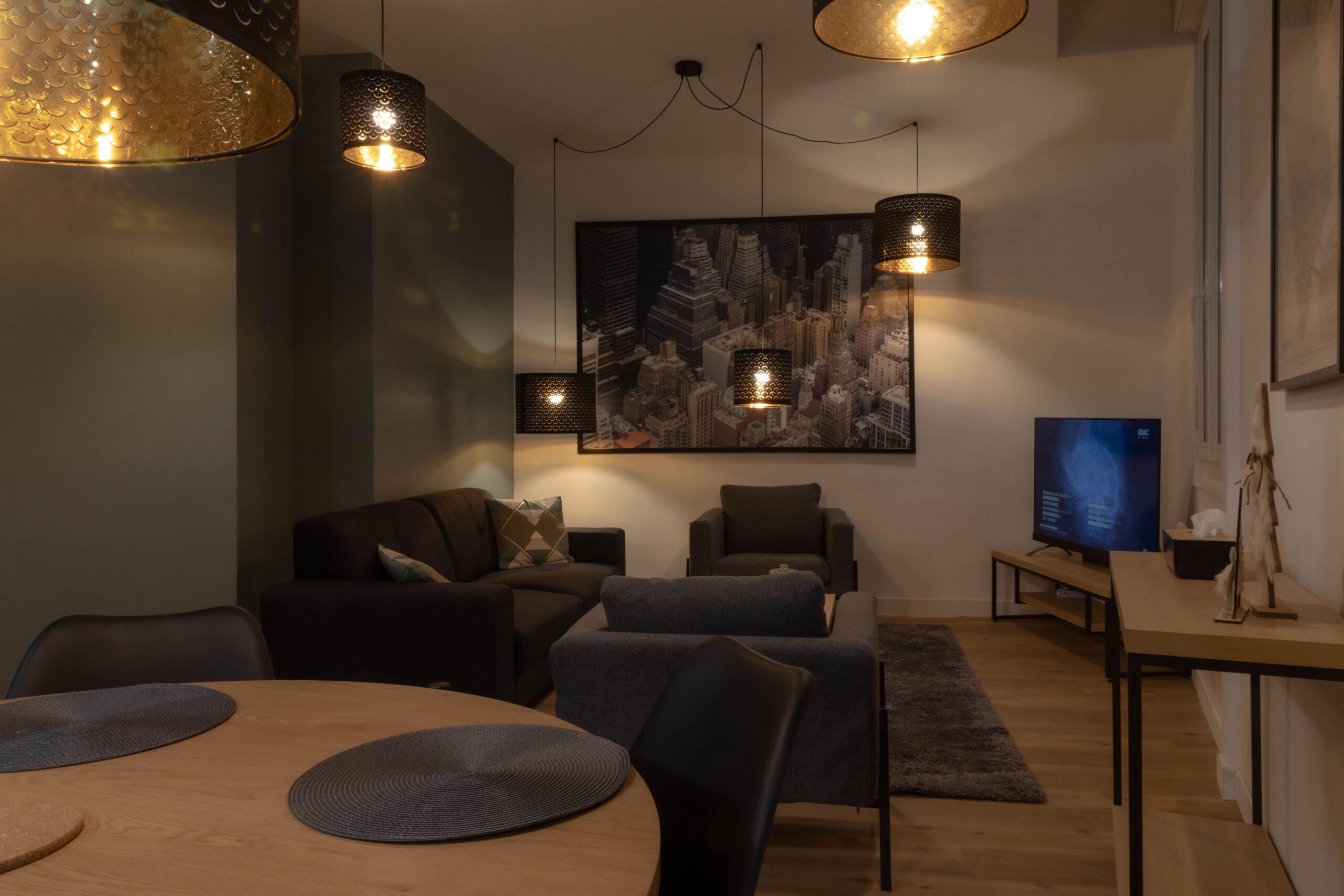 Lourdes_Rue_de_Pau_-35